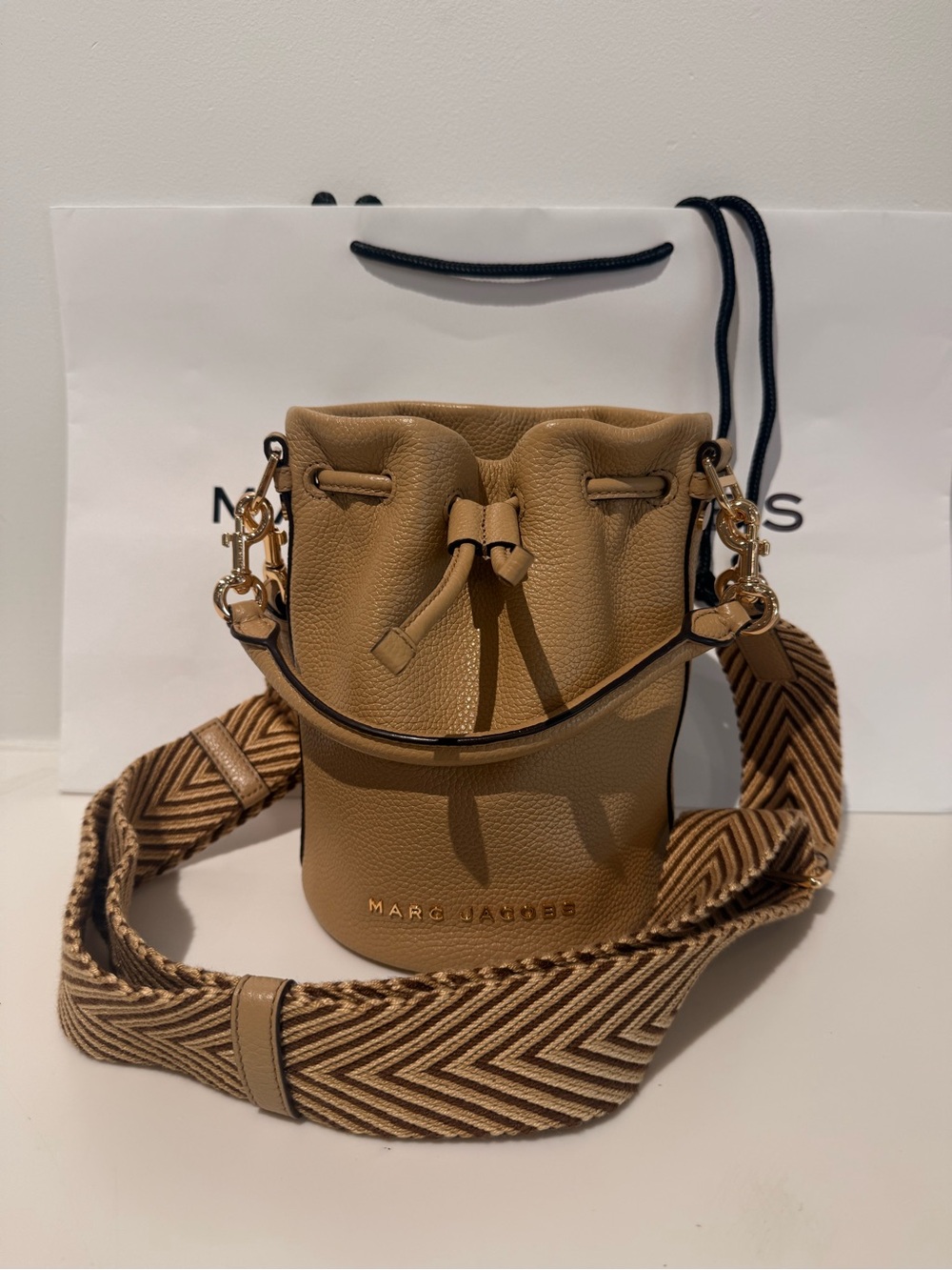 NWT Marc Jacobs groove bucket bag - iced coffee